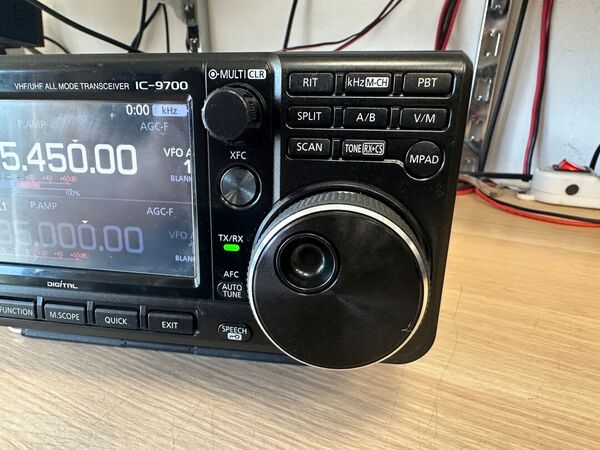 ICOM IC 9700 TRIBANDA BASE VHF UHF SHF ALL MODE OTTIMO CON IMBALLO