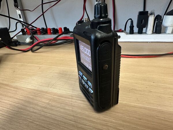 YAESU FT 5D PORTATILE BIBANDA ANALOGICO DIGITALE C4FM OTTIMO CON IMBALLO