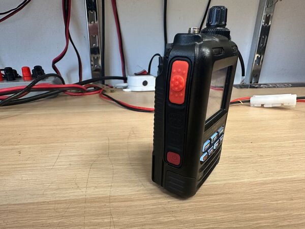 YAESU FT 5D PORTATILE BIBANDA ANALOGICO DIGITALE C4FM OTTIMO CON IMBALLO