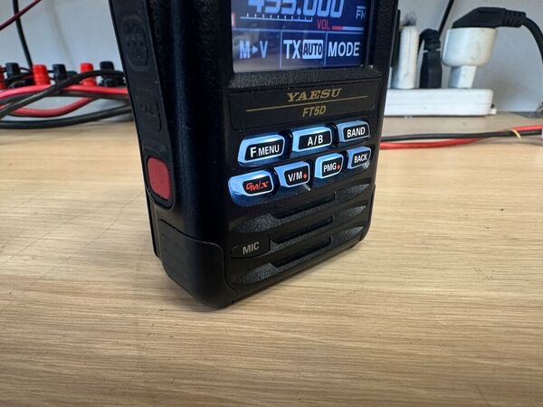 YAESU FT 5D PORTATILE BIBANDA ANALOGICO DIGITALE C4FM OTTIMO CON IMBALLO