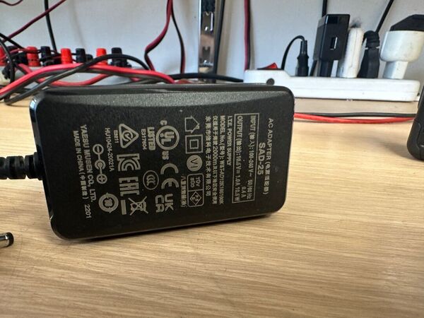 YAESU FT 5D PORTATILE BIBANDA ANALOGICO DIGITALE C4FM OTTIMO CON IMBALLO