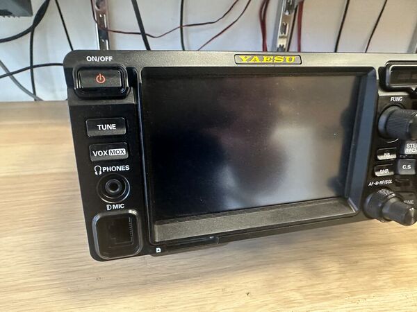 YAESU FT DX 10 HF E 50 MHZ ALL MODE OTTIMO CON IMBALLO