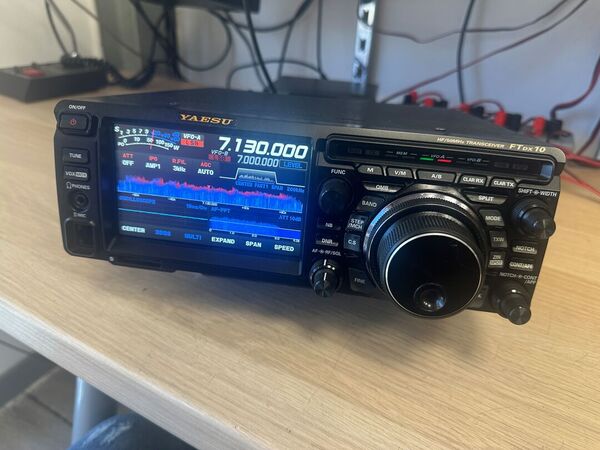 YAESU FT DX 10 HF E 50 MHZ ALL MODE OTTIMO CON IMBALLO