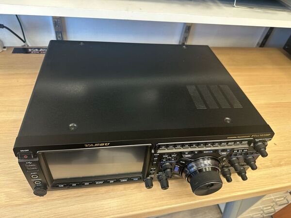 YAESU FT DX 101 MP HF E 50 MHZ ALL MODE 200 WATT COME NUOVO CON IMBALLI R FILTRO SSB
