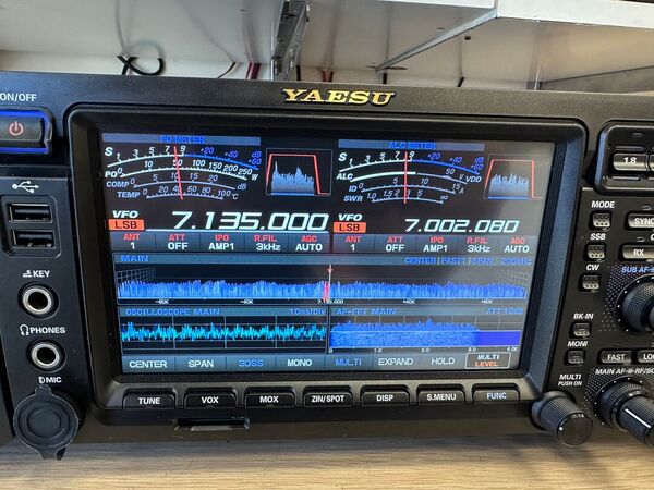 YAESU FT DX 101 MP HF E 50 MHZ ALL MODE 200 WATT COME NUOVO CON IMBALLI R FILTRO SSB