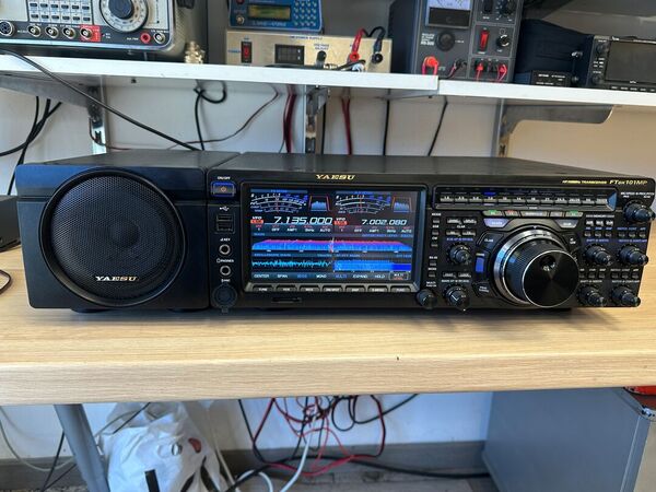 YAESU FT DX 101 MP HF E 50 MHZ ALL MODE 200 WATT COME NUOVO CON IMBALLI R FILTRO SSB