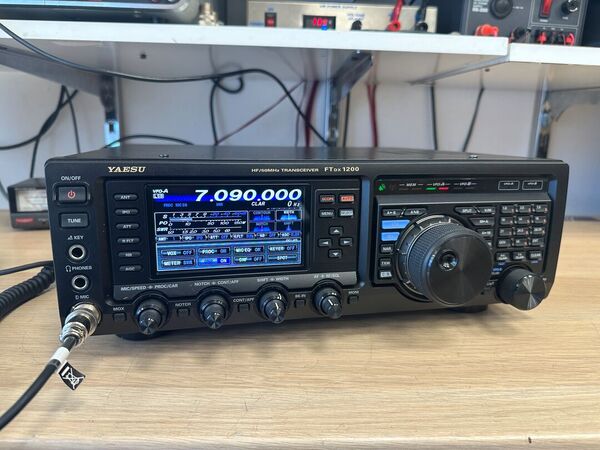 YAESU FT DX 1200 HF E 50 MHZ ALL MODE OTTIMO CON IMBALLO
