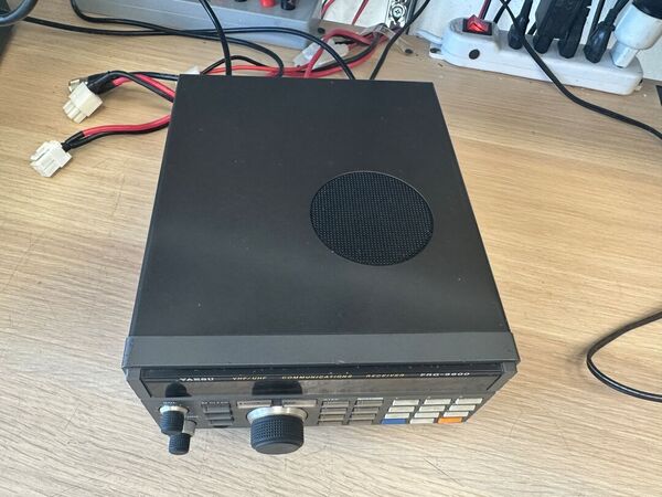 YAESU FRG 9600 RICEVITORE SCANNER DA 60 A 905 MHZ ALL MODE OTTIMO