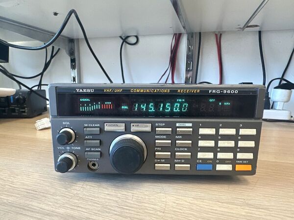 YAESU FRG 9600 RICEVITORE SCANNER DA 60 A 905 MHZ ALL MODE OTTIMO