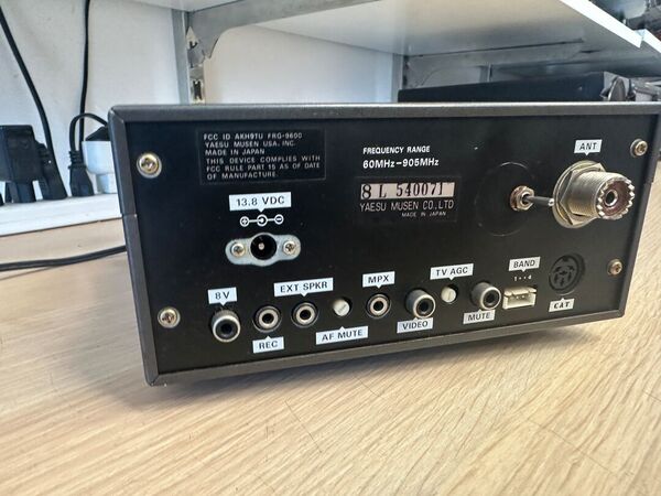 YAESU FRG 9600 RICEVITORE SCANNER DA 60 A 905 MHZ ALL MODE OTTIMO