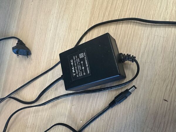 YAESU FRG 9600 RICEVITORE SCANNER DA 60 A 905 MHZ ALL MODE OTTIMO