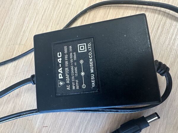 YAESU FRG 9600 RICEVITORE SCANNER DA 60 A 905 MHZ ALL MODE OTTIMO