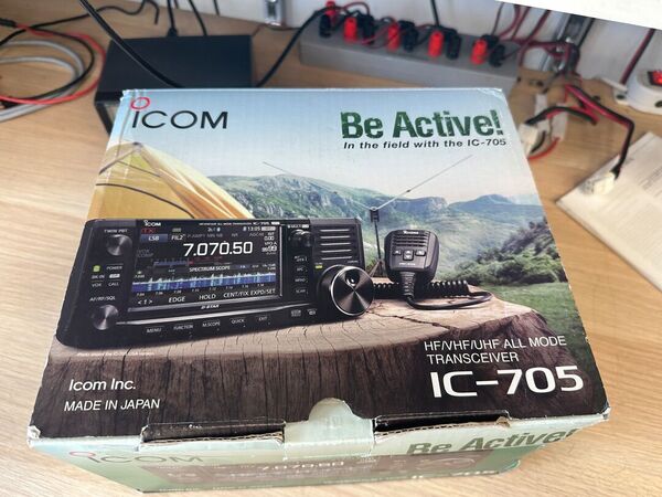 ICOM IC 705 QUADRIBANDA ALL MODE COME NUOVO CON IMBALLO