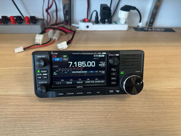ICOM IC 705 QUADRIBANDA ALL MODE COME NUOVO CON IMBALLO