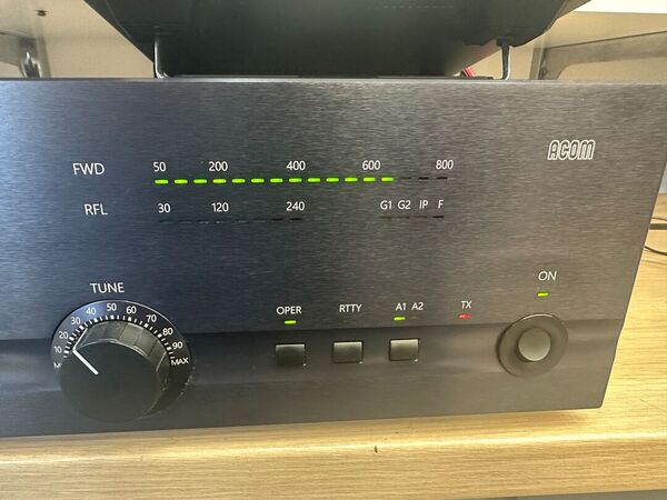 ACOM 1010 AMPLIFICATORE LINEARE STATO SOLIDO ULTIMO MODELLO OTTIMO CON DOPPIO IMBALLO