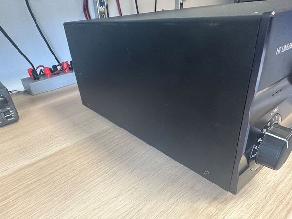 ACOM 1010 AMPLIFICATORE LINEARE STATO SOLIDO ULTIMO MODELLO OTTIMO CON DOPPIO IMBALLO