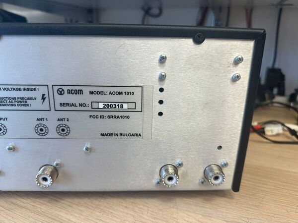 ACOM 1010 AMPLIFICATORE LINEARE STATO SOLIDO ULTIMO MODELLO OTTIMO CON DOPPIO IMBALLO