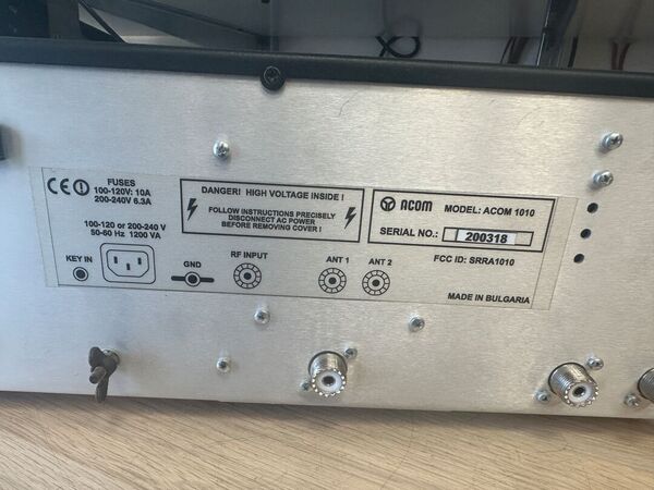 ACOM 1010 AMPLIFICATORE LINEARE STATO SOLIDO ULTIMO MODELLO OTTIMO CON DOPPIO IMBALLO