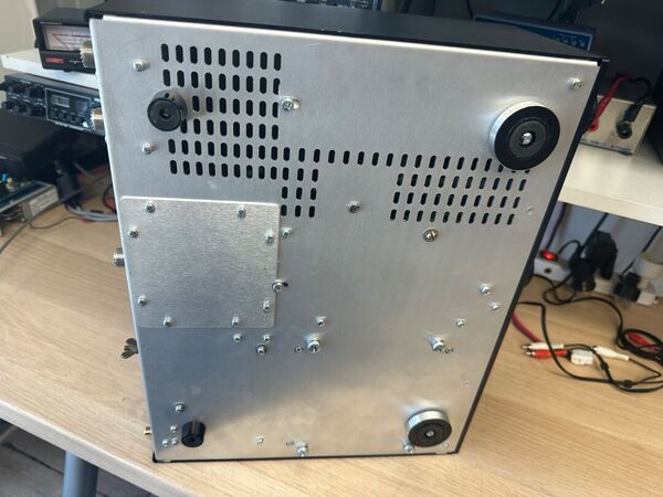 ACOM 1010 AMPLIFICATORE LINEARE STATO SOLIDO ULTIMO MODELLO OTTIMO CON DOPPIO IMBALLO
