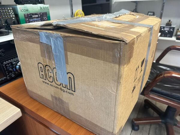 ACOM 1010 AMPLIFICATORE LINEARE STATO SOLIDO ULTIMO MODELLO OTTIMO CON DOPPIO IMBALLO
