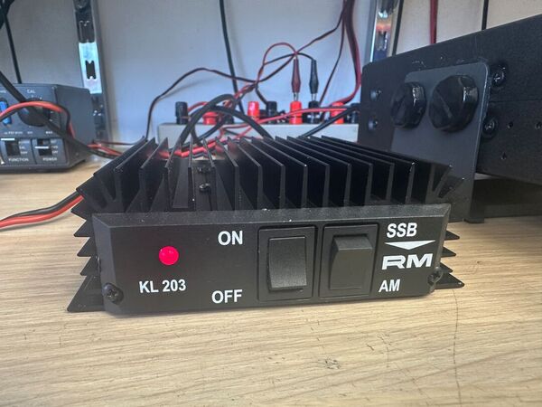 RM ITALY KL 203 LINEARE STATO SOLIDO DA 25 A  29,7  MHZ 100 WATT COME NUOVO CON IMBALLO