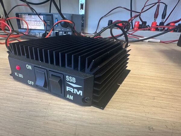 RM ITALY KL 203 LINEARE STATO SOLIDO DA 25 A  29,7  MHZ 100 WATT COME NUOVO CON IMBALLO