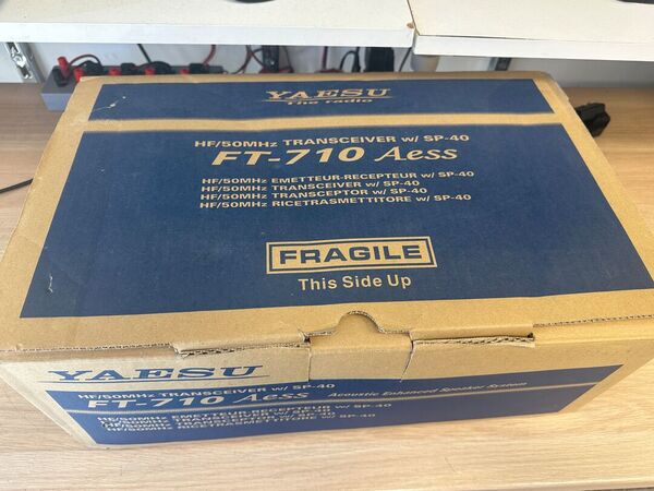 YAESU FT 710 AESS HF E 50 MHZ ALL MODE OTTIMO CON IMBALLO