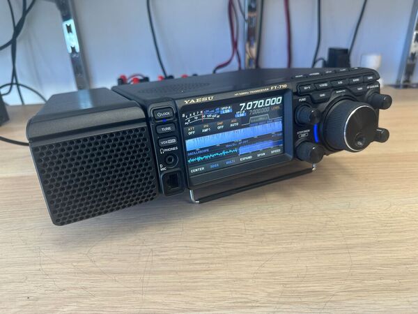 YAESU FT 710 AESS HF E 50 MHZ ALL MODE OTTIMO CON IMBALLO