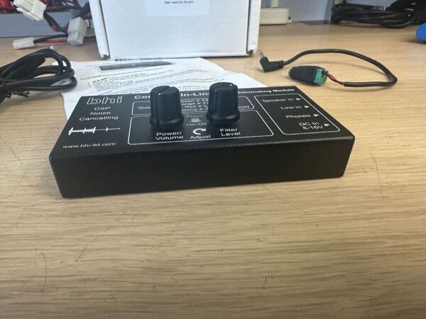BHI COMPACT IN-LINE MODULO DI CANCELLAZIONE DEL RUMORE  DSP COME NUOVO CON IMBALLO