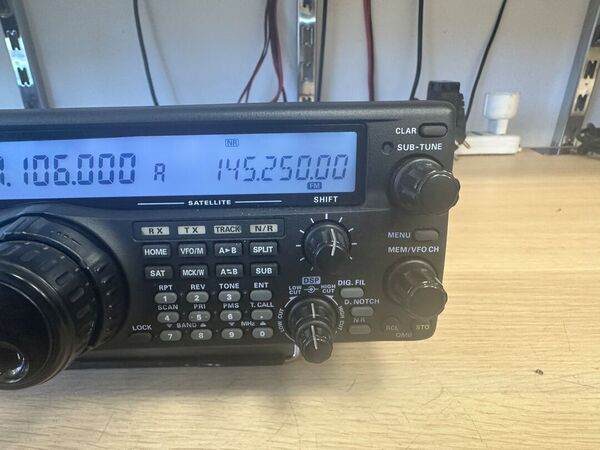 YAESU FT 847 QUADRIBANDA ALL MODE OTTIMO