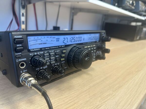 YAESU FT 847 QUADRIBANDA ALL MODE OTTIMO