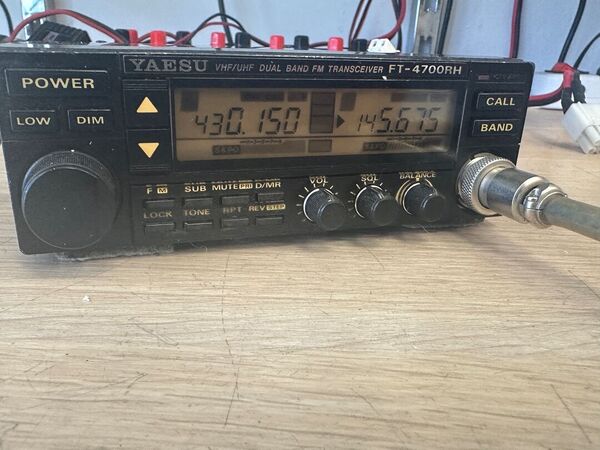 YAESU FT 4700 RH BIBANDA VEICOLARE LEGGI BENE