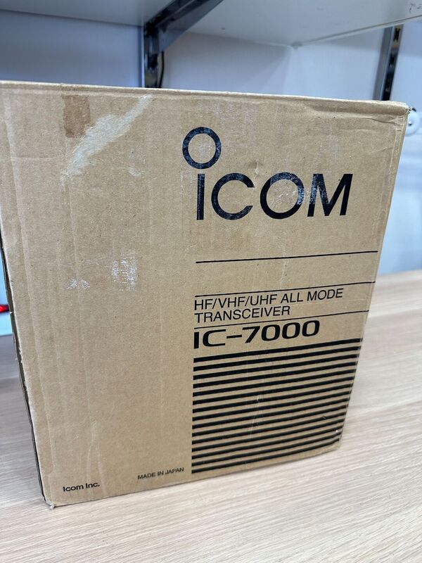 ICOM IC 7000 QUADRIBANDA ALL MODE OTTIMO CON IMBALLO E MONITOR ESTERNO