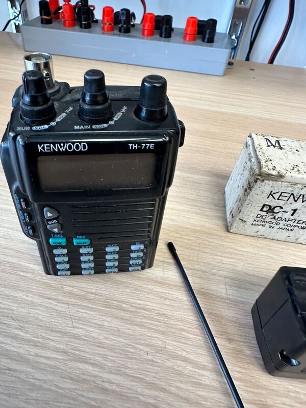 KENWOOD TH 77 E BIBANDA PORTATILE LEGGI BENE