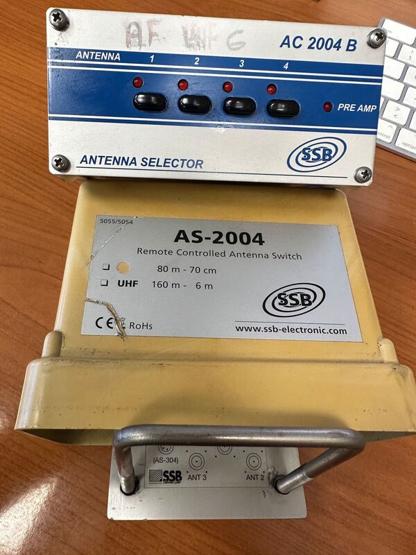 SSB ELECTRONICS AC 2004 E AS 2004 COMMUTAZIONE  SU QUATTRO ANTENNE  SU TUTTE LE BANDE RADIOAMATORIALI DAGLI 80M  AI 70 CM