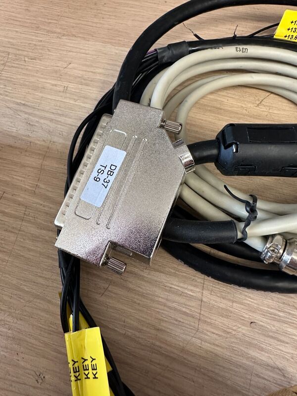 MICROHAM RADIO CABLE DB 37 TS 9 CAVO PER COLLEGAMENTO  KENWOOD TS  2000 E TS 590 E SIMILARI PER MICROHAM MICRO KEYER, COME NUOVO CON IMBALLO