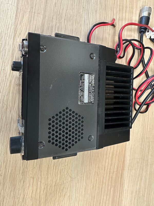 YAESU FT 212 RH VEICOLARE VHF 50 WATT CON SCHEDA TONI  E REC OTTIMO CON IMBALLO