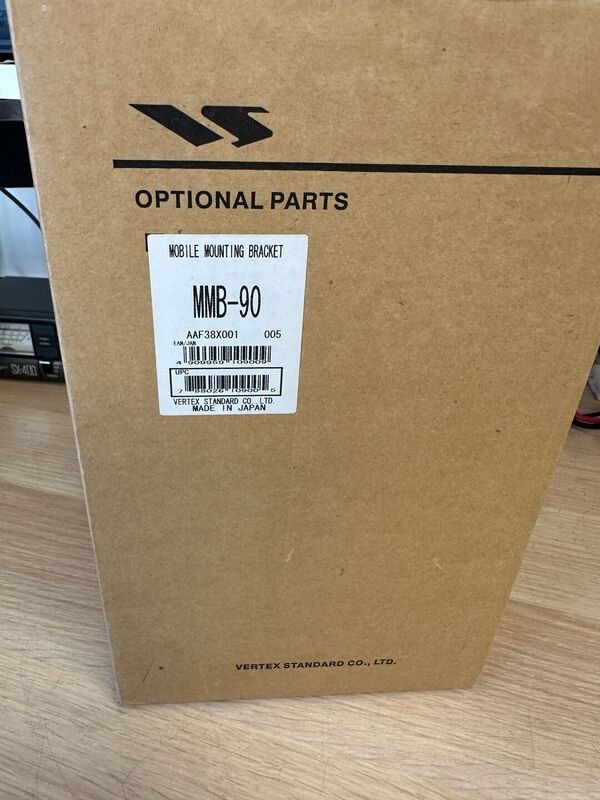 YAESU MMB 90 STAFFA VEICOLARE YAESU FT 991 NUOVA CON IMBALLO