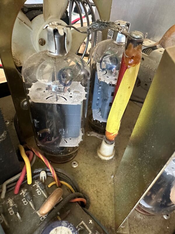 KRIS POWER PUMP LINEARE C  27 -28 MHZ VALVOLARE ALIMENTZIONE A 220 V