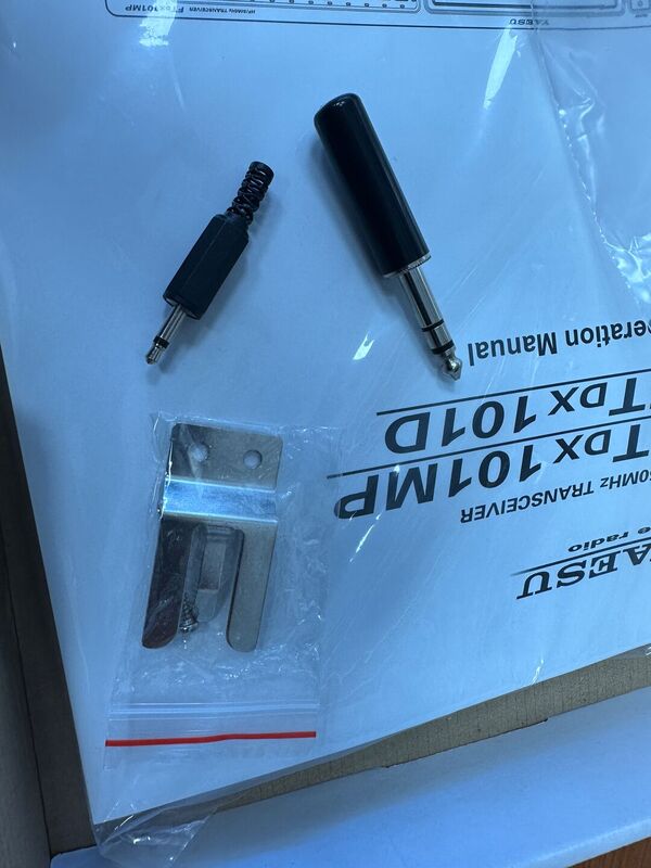 YAESU FT DX 101 MP HF E 50 MHZ ALL MODE CON FPS-101 ALIMENTATORE SPAKER 200 WATT OTTIMO CON IMBALLO E GARANZIA CSY AND SON