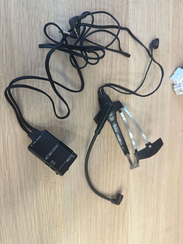 ICOM - HS-51 - CUFFIA / MICROFONO VOX/PTT/TOT PER PALMARI ICOM CON STANDARD A 2-PIN