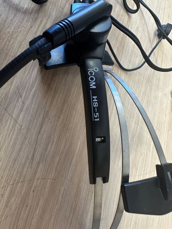 ICOM - HS-51 - CUFFIA / MICROFONO VOX/PTT/TOT PER PALMARI ICOM CON STANDARD A 2-PIN