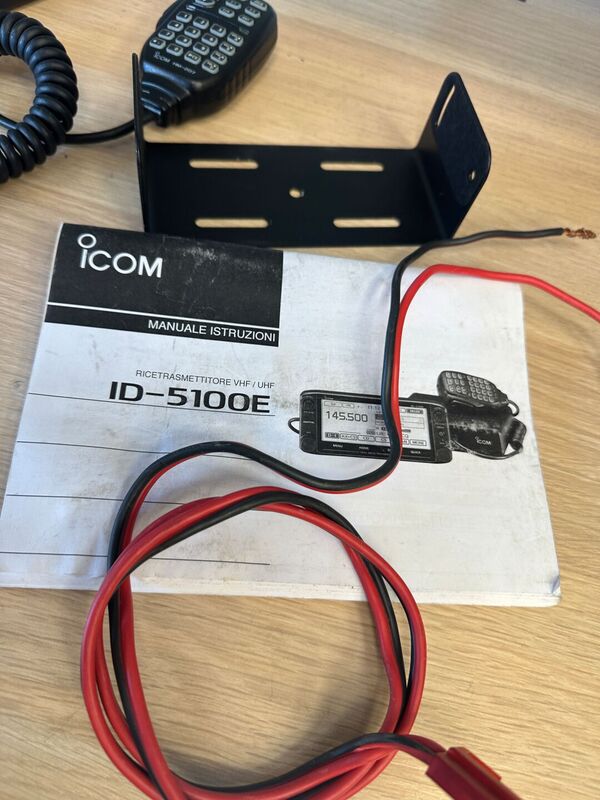 ICOM ID 5100 BIBANDA ANALOGICO DIGITALE D STAR OTTIMO CON SCHEDA BLUETOOTH  E IMBALLO