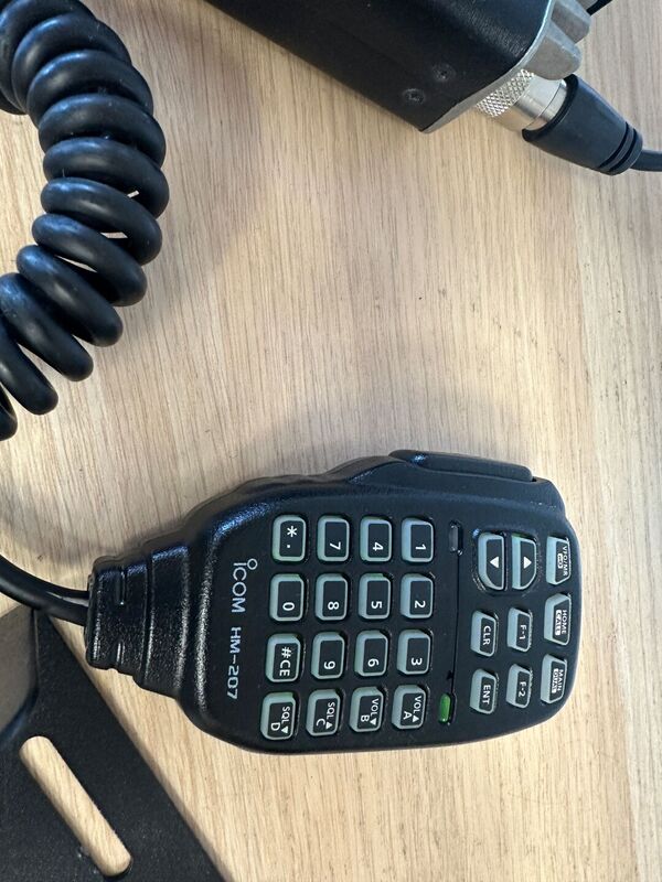 ICOM ID 5100 BIBANDA ANALOGICO DIGITALE D STAR OTTIMO CON SCHEDA BLUETOOTH  E IMBALLO