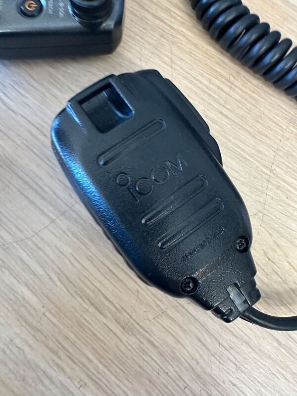 ICOM ID 5100 BIBANDA ANALOGICO DIGITALE D STAR OTTIMO CON SCHEDA BLUETOOTH  E IMBALLO