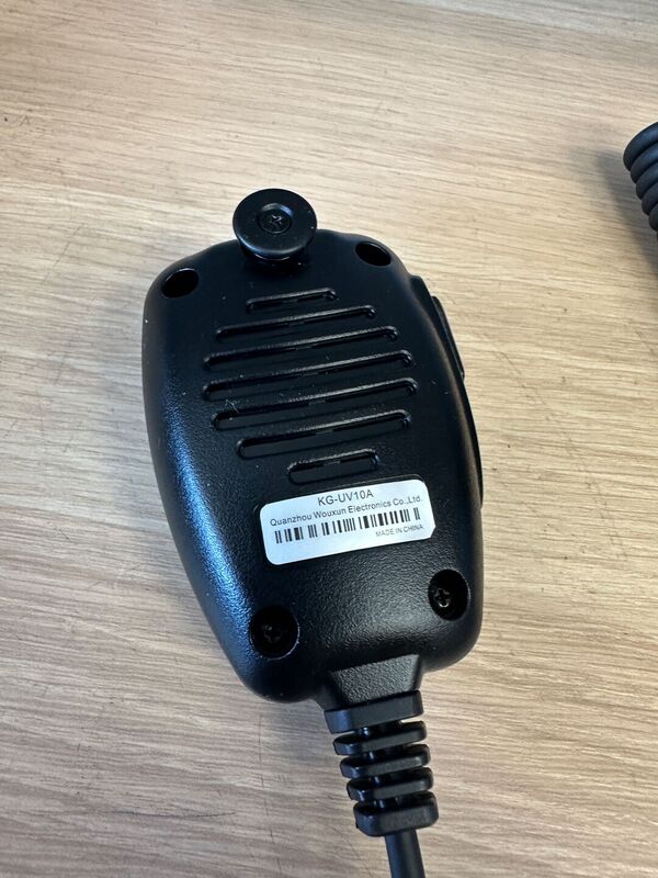 WOUXUN KG-UV980P QUADRIBANDA 26-29.995 MHz / 50-53.995MHz / 136-173.995MHz 400-470.995MHz  COME NUOVO DA DEMO CON IMBALLO