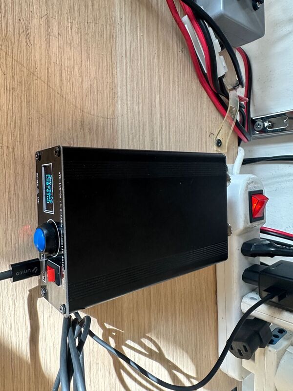 ATU 100 ACCORDATORE AUTOMATICO HF E 50 MHZ OTTIMO