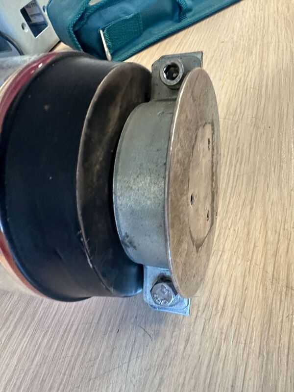 Jennings UCSXF-1200-10S Vacuum Variable Capacitor 25-1200 pF @ 10 KV NON TESTATO