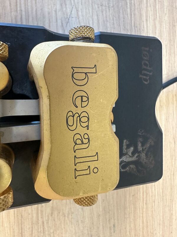 BEGALI LEONESSA DUAL PADDLE KEYS COME NUOVO CON SIGLA E DEDICA