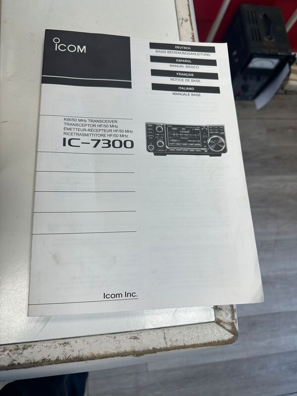 ICOM IC 7300 HF E 50 MHZ ALL MODE OTTIMO CON IMBALLO